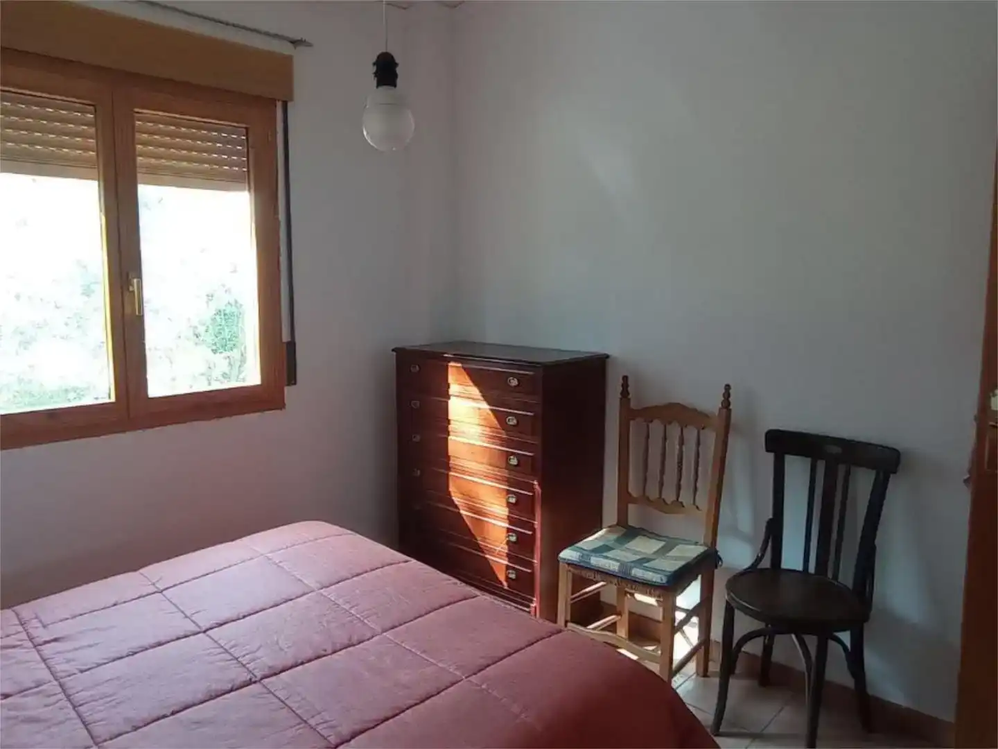 Dormitori de Casa o xalet en venda en Yecla