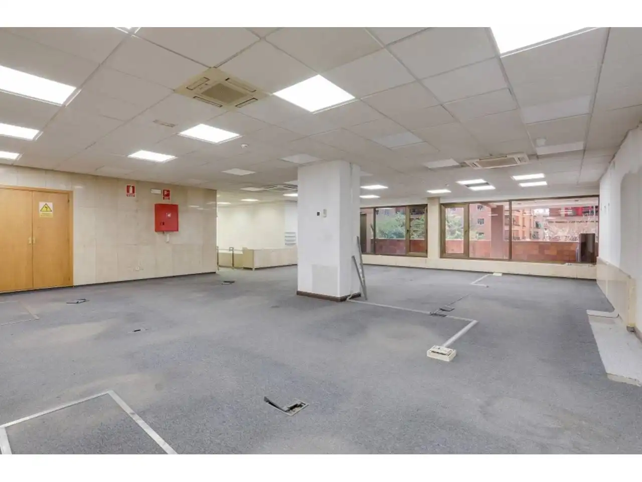 Office for rent in Madrid  with Air Conditioner and Alarm