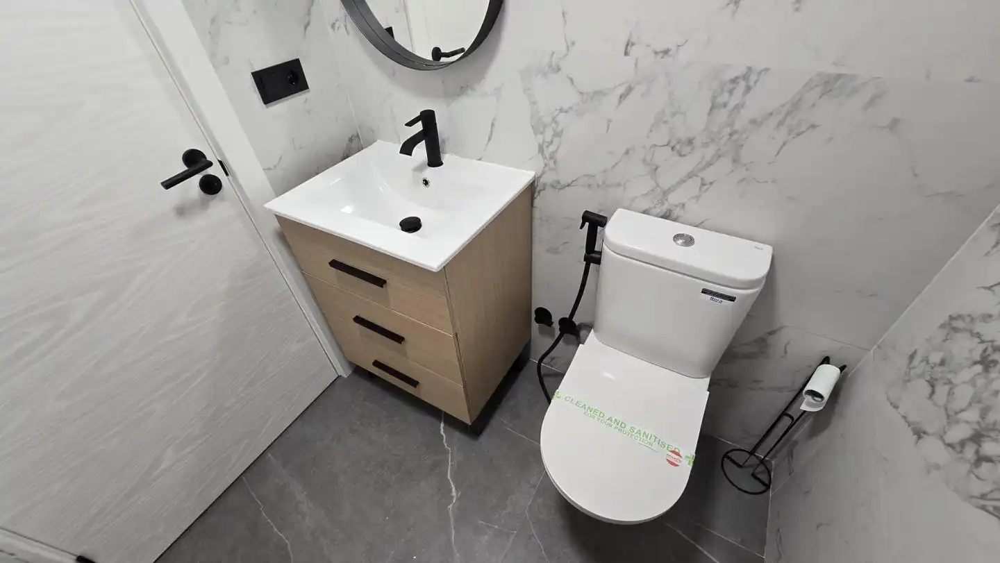 Badezimmer von Wohnung zur Miete in Gandia mit Klimaanlage, Terrasse und Möbliert