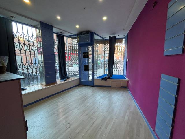 Local comercial en Venta en Calle Tomás Meabe en Comillas