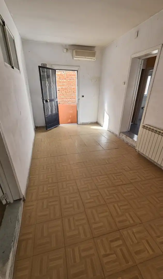 Wohnung zum Verkauf in Móstoles mit Klimaanlage