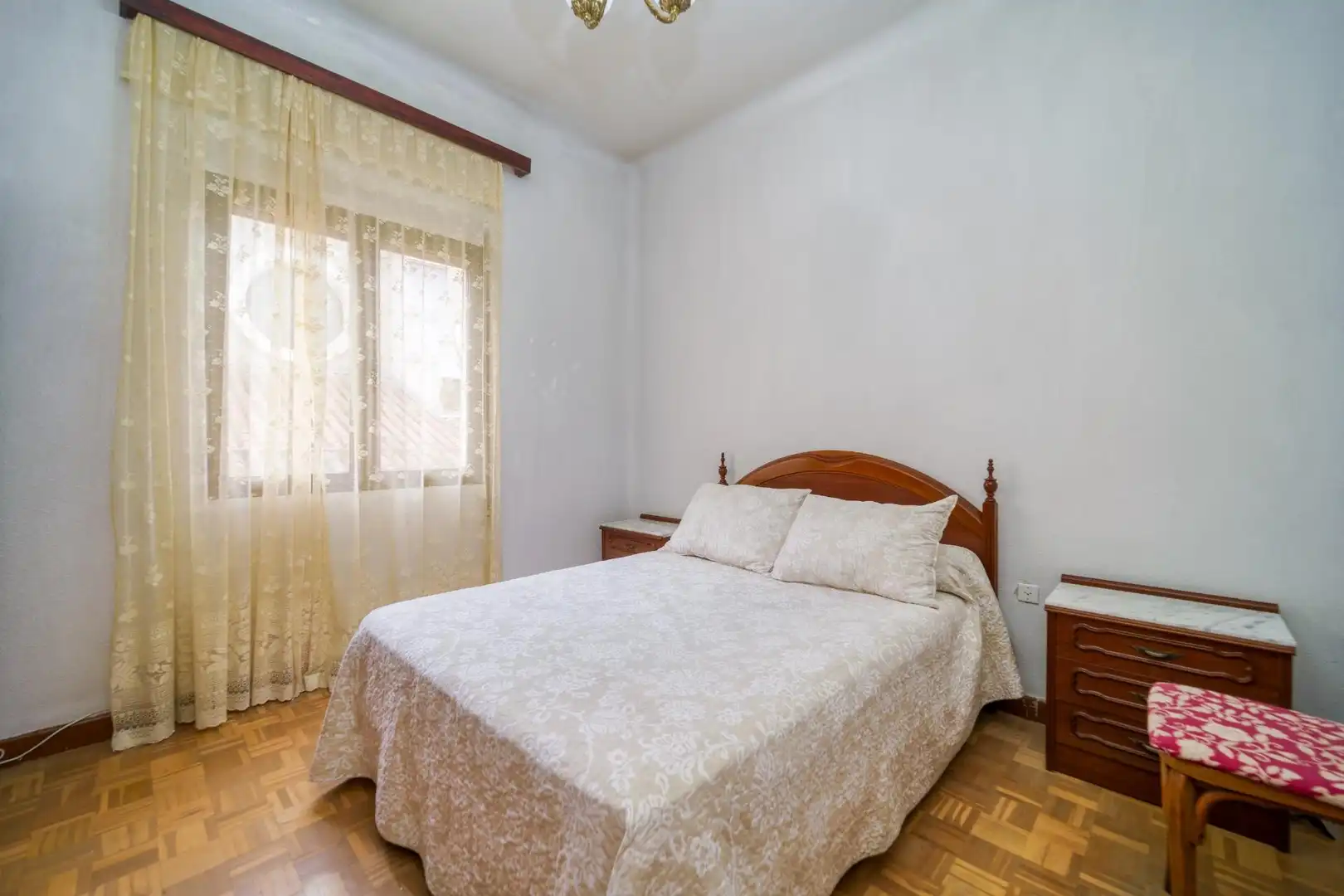 Habitación de Piso en venta en Madrid con Calefacción y Parquet