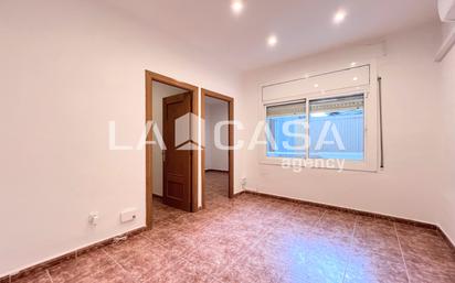 Flat for sale in  Barcelona Capital  with Heating