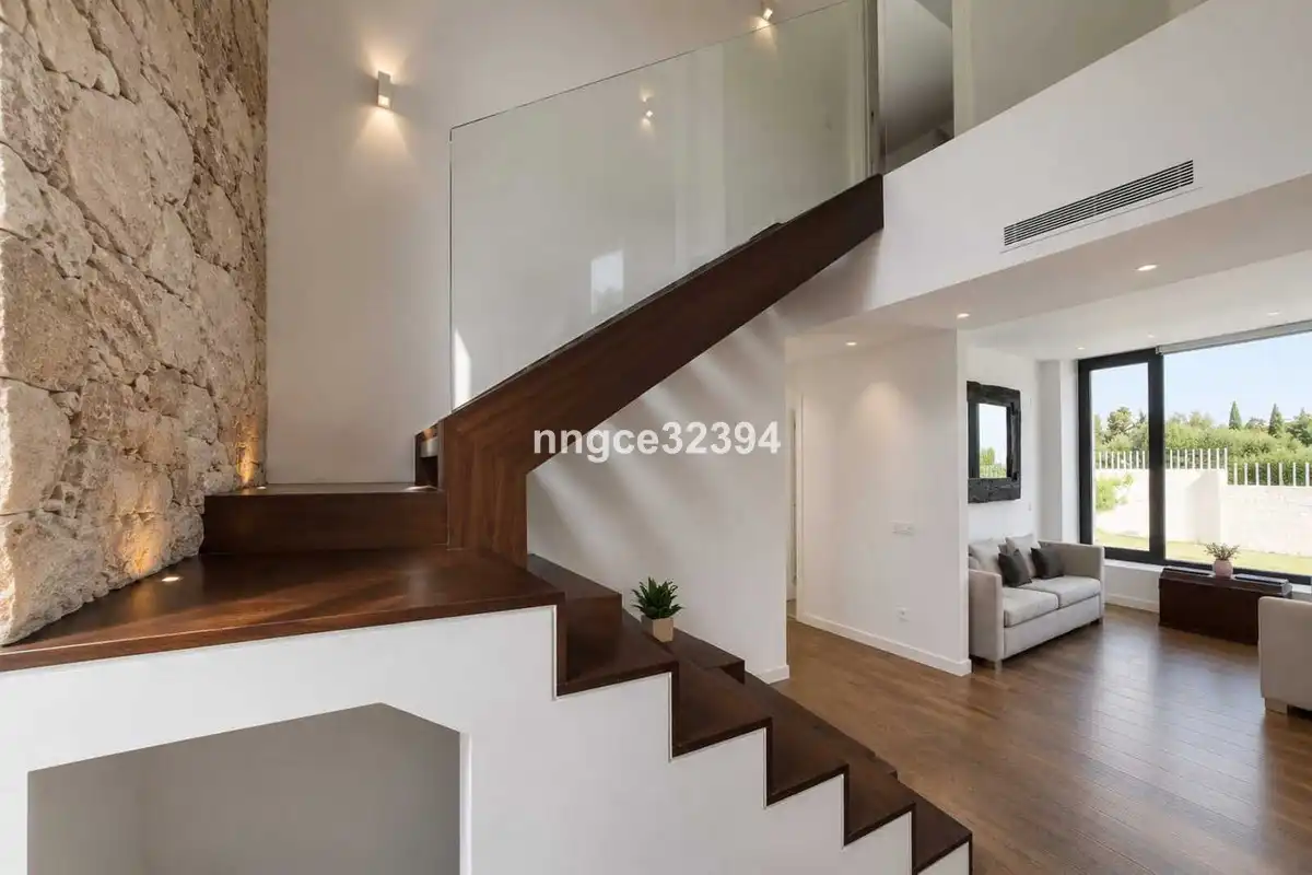 Houses for sale in Estepona  with Air Conditioner, Private garden and Terrace