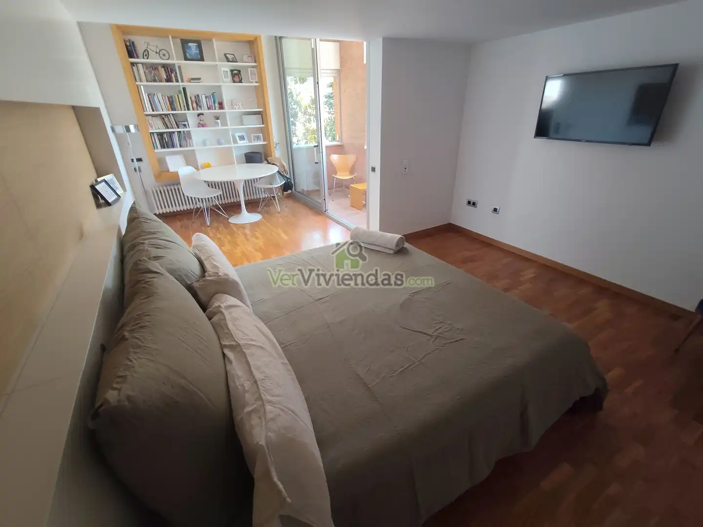 Dormitori de Casa o xalet en venda en Castellar del Vallès amb Calefacció, Jardí privat i Parquet