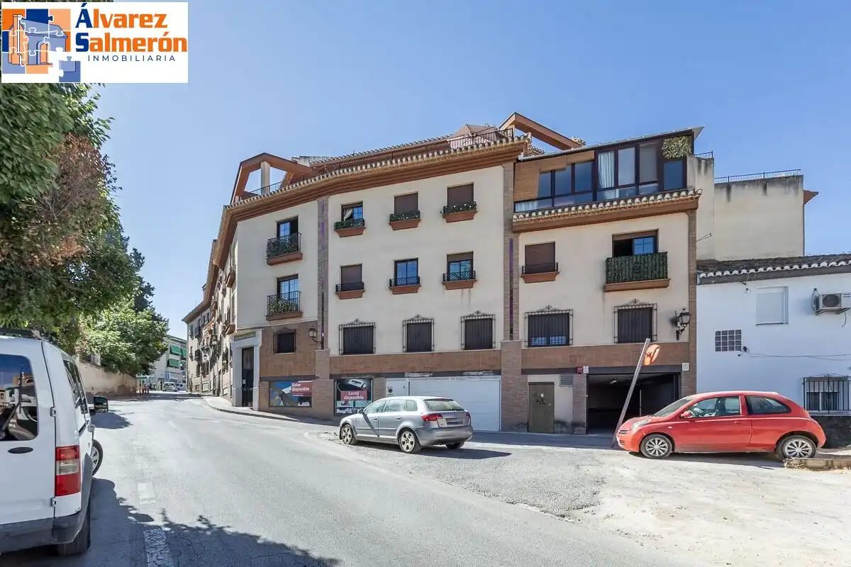 Exterior view of Flat for sale in La Zubia  with Air Conditioner and Storage room