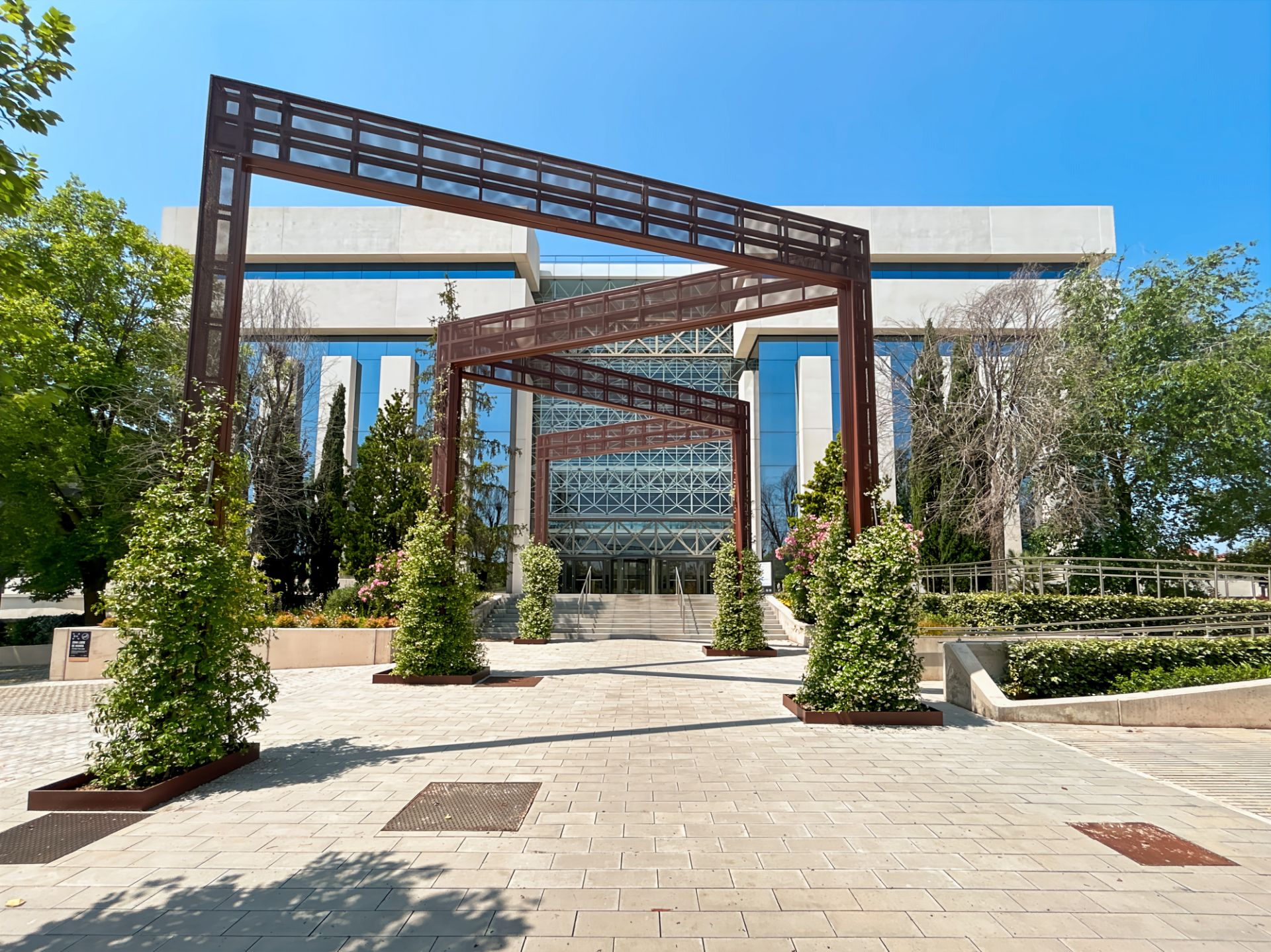 Exterior view of Office to rent in  Madrid Capital  with Air Conditioner, Furnished and Balcony
