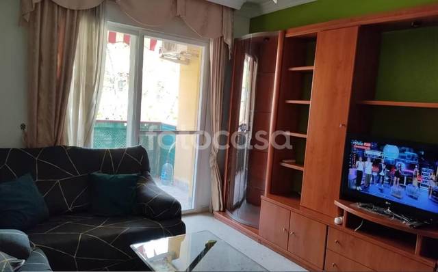 Piso en Alquiler en Calle Hermes en El Cónsul - Ciudad Universitaria - El Romeral