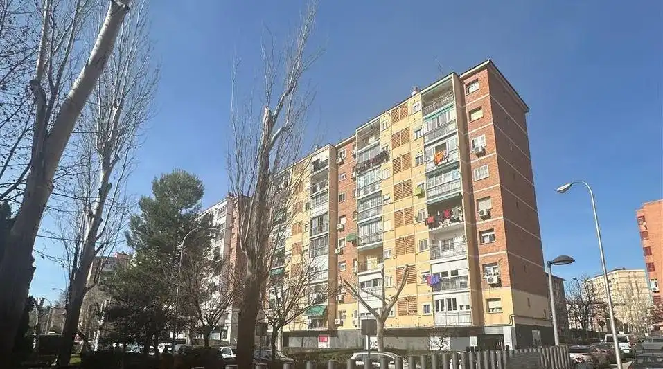 Vista exterior de Piso en venta en Madrid