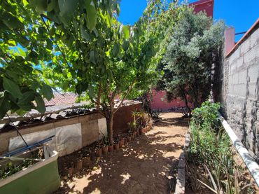 Casa rústica con jardín en venta en Calle Elias Vera 9