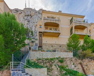 Vista exterior de Casa adosada en venda en Calpe / Calp amb Aire condicionat, Terrassa i Piscina