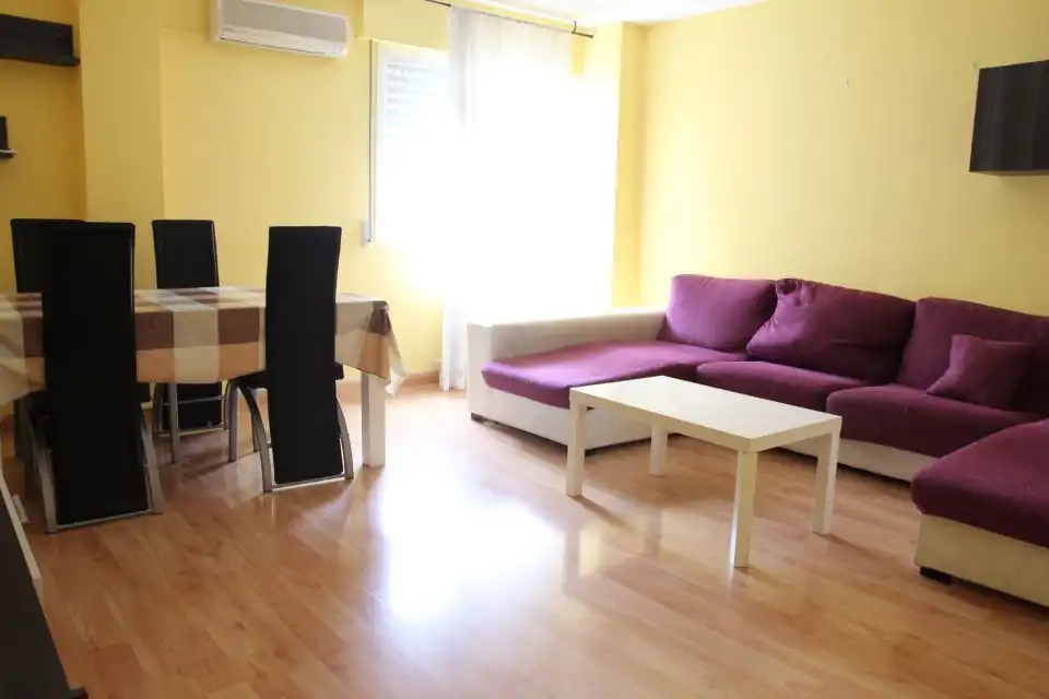 Wohnzimmer von Wohnung zur Miete in Huesca mit Heizung