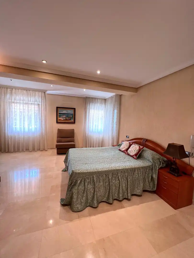 Schlafzimmer von Maisonette zum Verkauf in Torrevieja mit Balkon