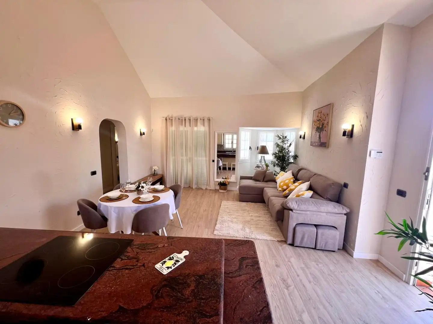 Detached homes for sale in Calle los Prismas, Arico