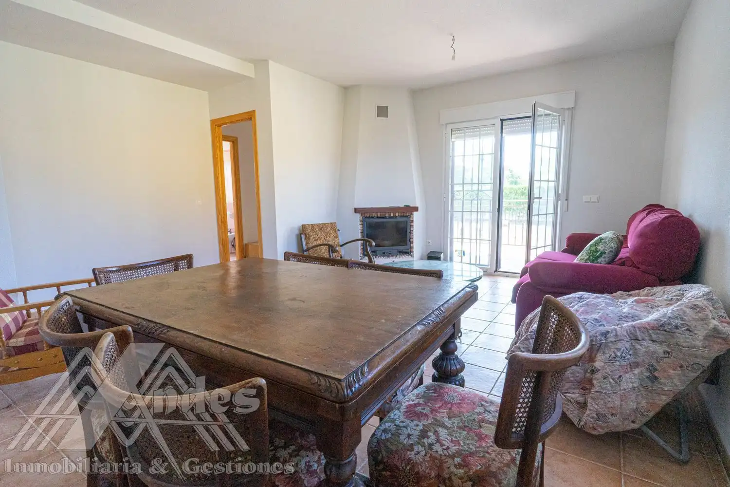Sala de estar de Casa o chalet en venta en Zarzuela del Monte con Calefacción, Jardín privado y Terraza