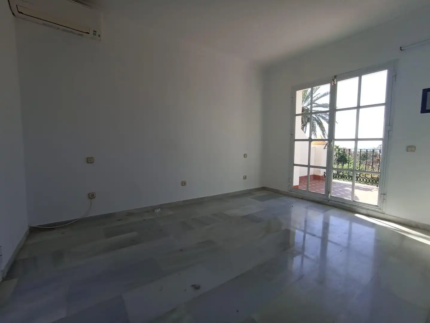 Terraced house with pool for sale in Manilva Pueblo, imagen 15