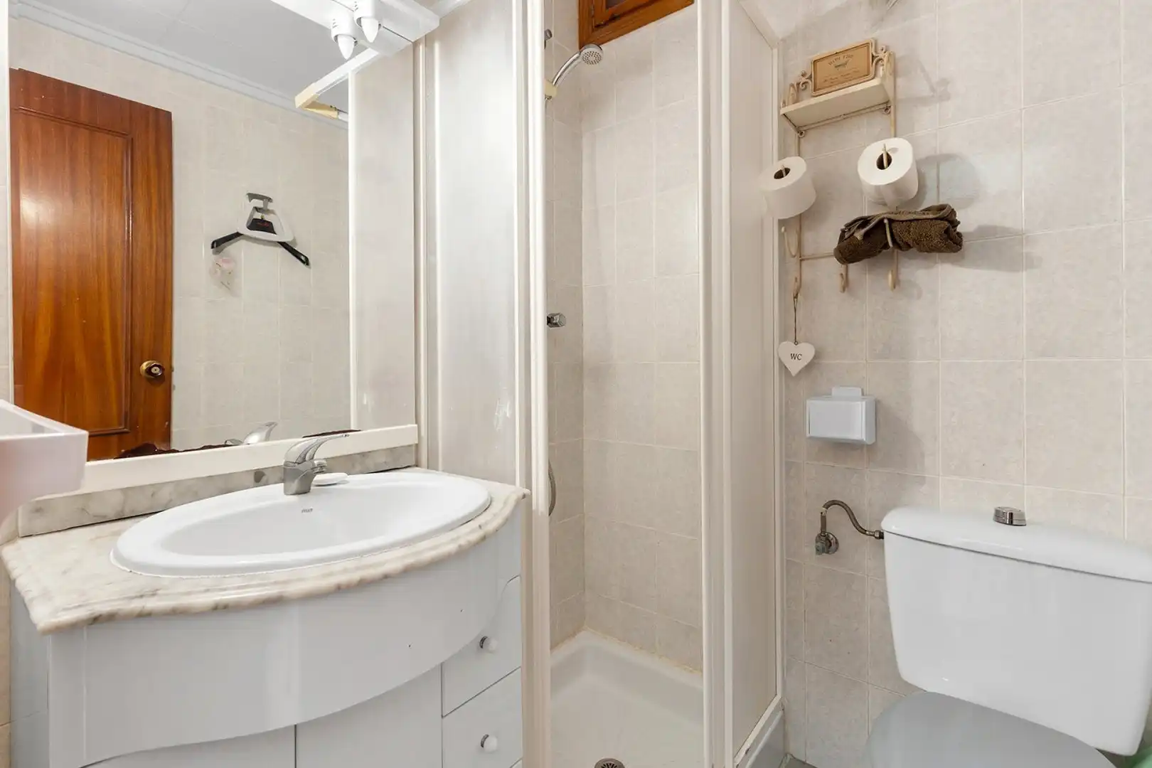Baño de Finca rústica en venta en Torrevieja con Terraza, Trastero y Amueblado