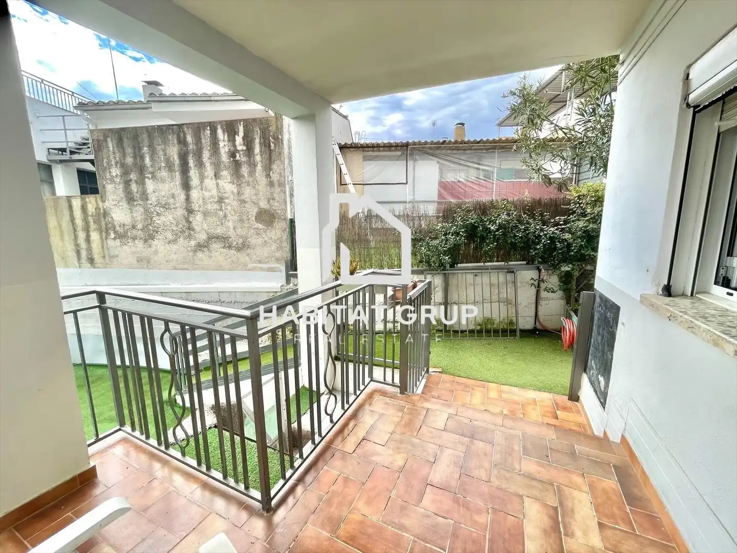 Terraza de Casa adosada en venta en Banyoles con Aire acondicionado, Calefacción y Jardín privado