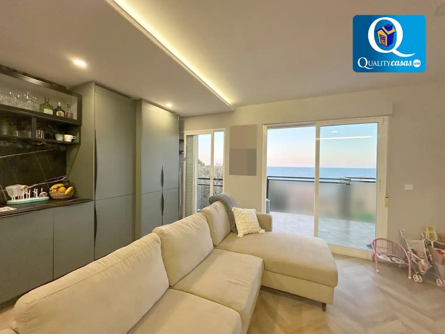 Sala de estar de Ático de alquiler en El Campello con Aire acondicionado y Terraza
