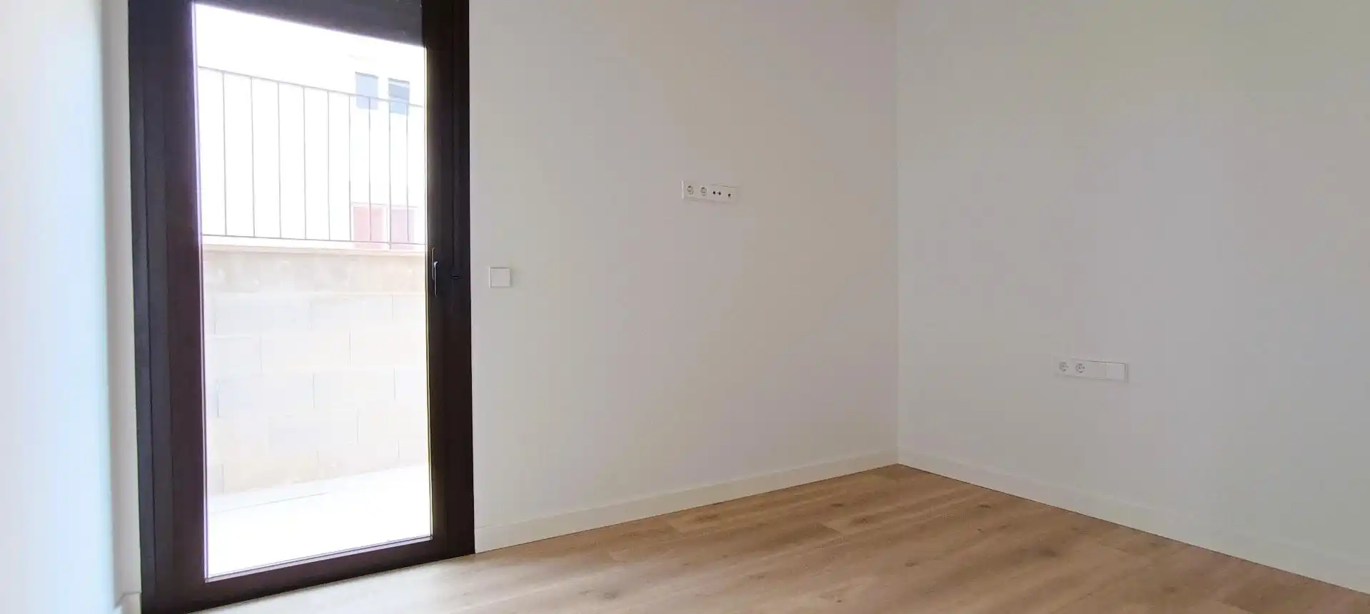 Schlafzimmer von Erdgeschoss zur Miete in  Palma de Mallorca mit Klimaanlage, Parkett und Terrasse