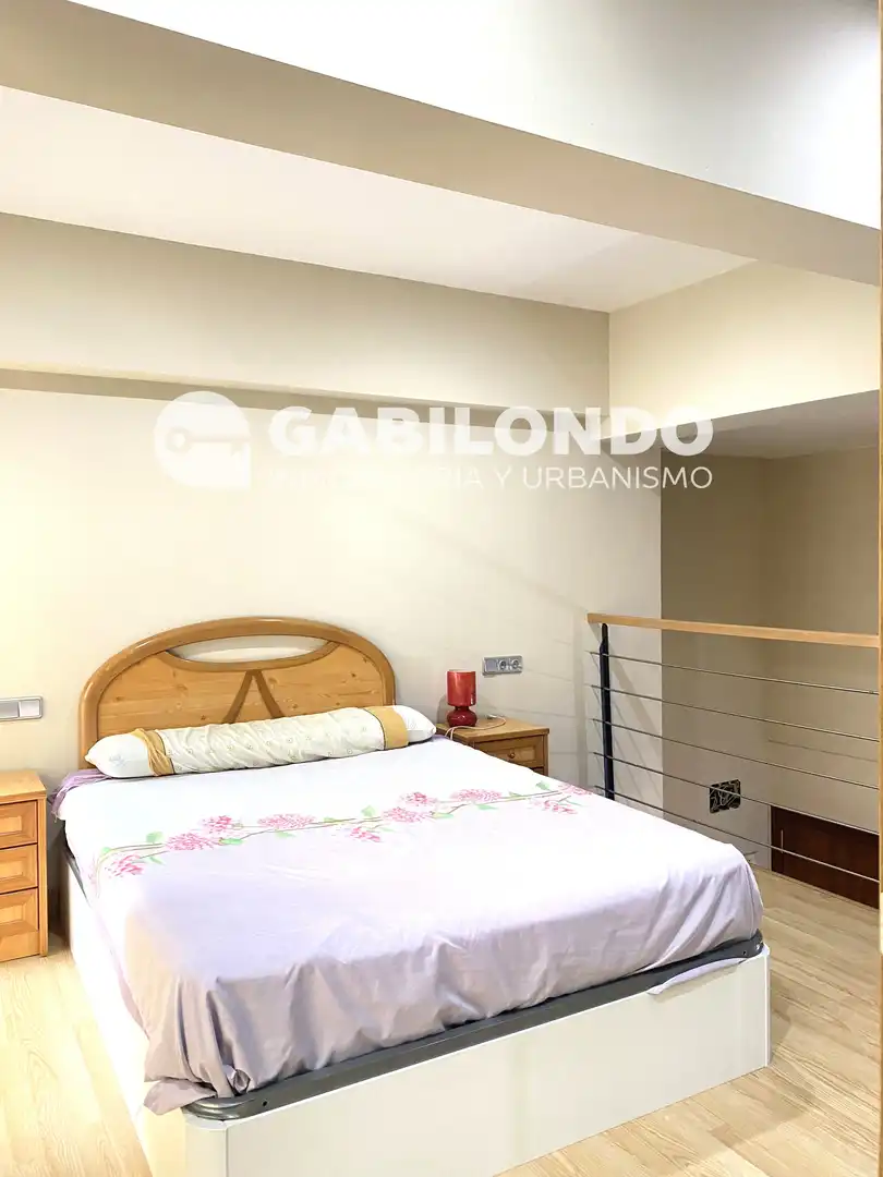 Habitación de Local en venta en Elgoibar con Calefacción, Amueblado y Internet