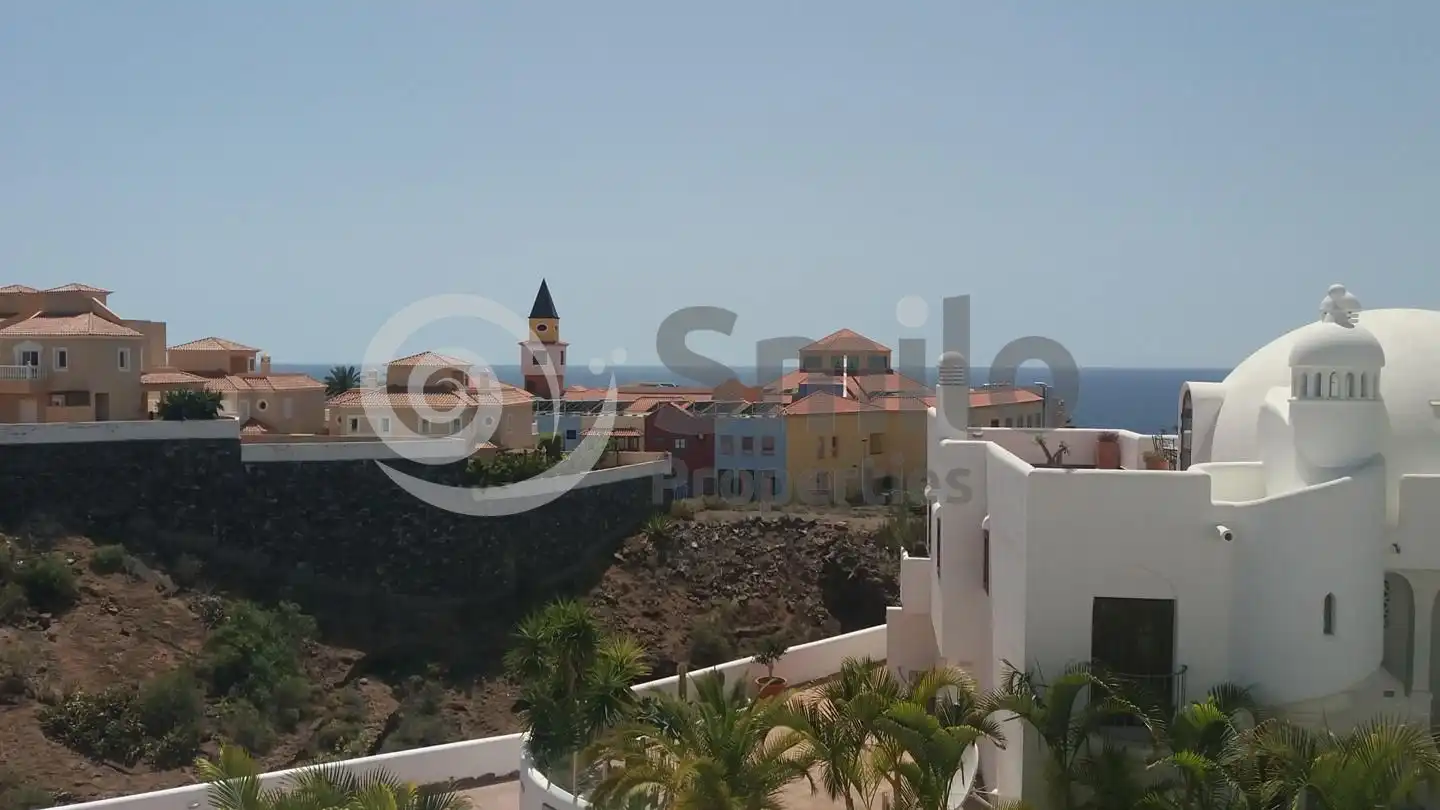 Vista exterior de Dúplex en venda en Adeje amb Terrassa