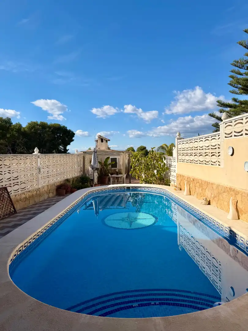 Swimming pool of Houses for sale in Torrent  with Air Conditioner, Heating and Private garden