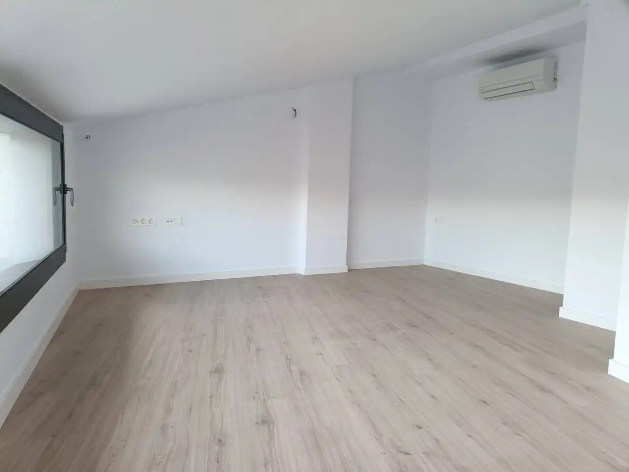 Habitación de Dúplex en venta en Granollers con Aire acondicionado, Calefacción y Terraza