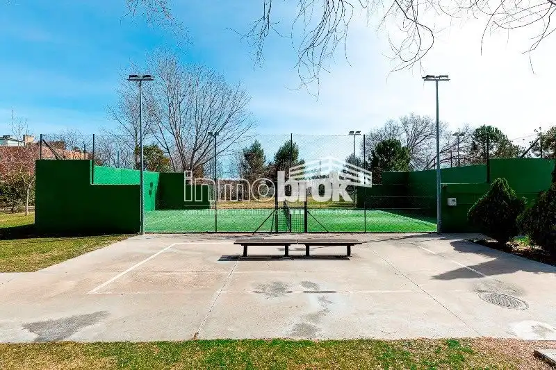 Terrasse von Dachboden zur Miete in La Moraleja mit Klimaanlage, Heizung und Abstellraum