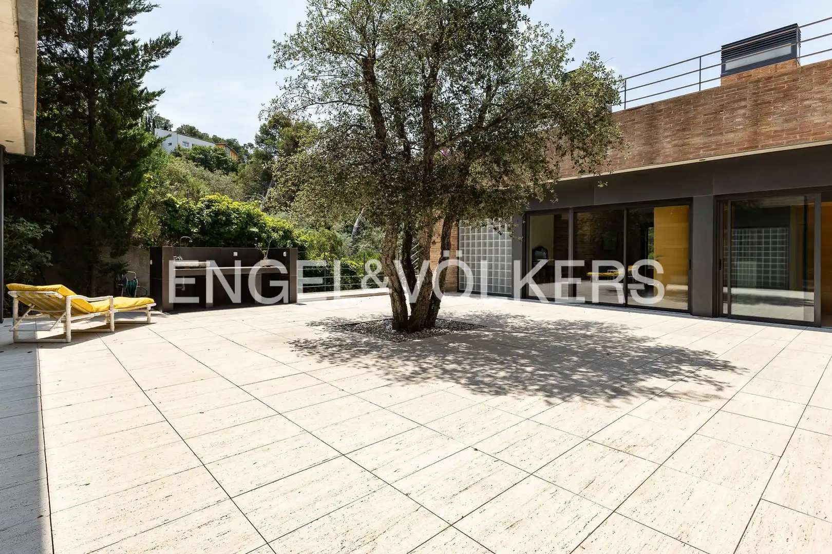 Terrassa de Casa adosada en venda en Sant Cugat del Vallès amb Calefacció, Jardí privat i Parquet