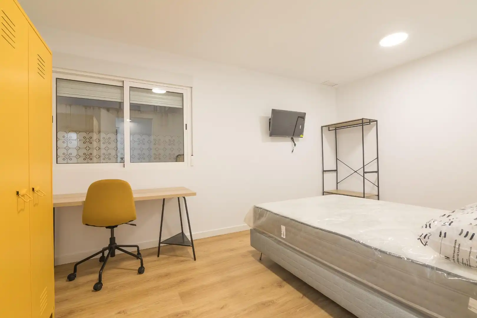 Schlafzimmer von Wohnung zur untervermieten in Elche / Elx mit Möbliert und Balkon