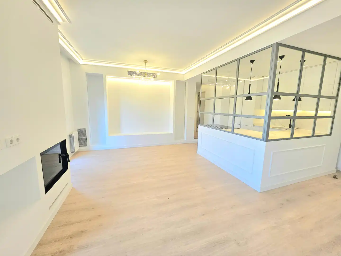 Living room of Flat for rent in  Palma de Mallorca  with Air Conditioner, Heating and Oven