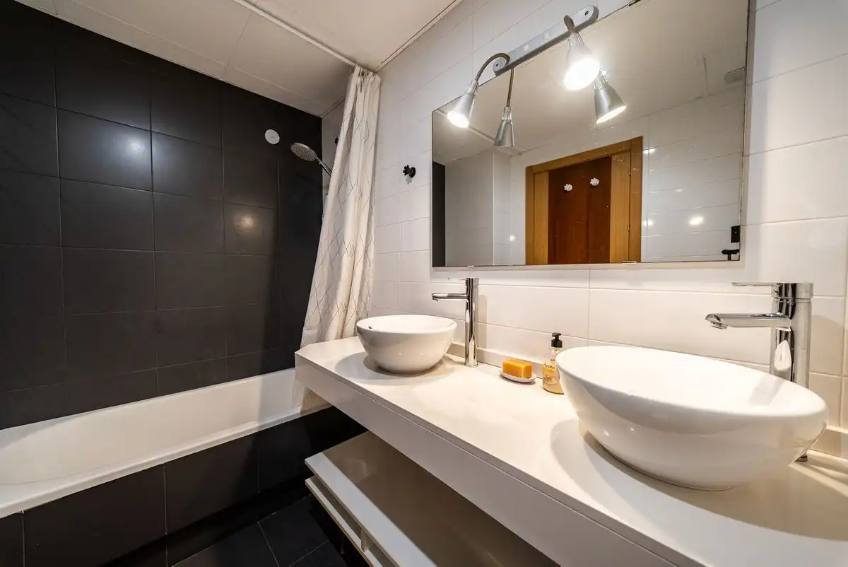 Baño de Apartamento en venta en Mijas con Aire acondicionado, Calefacción y Terraza