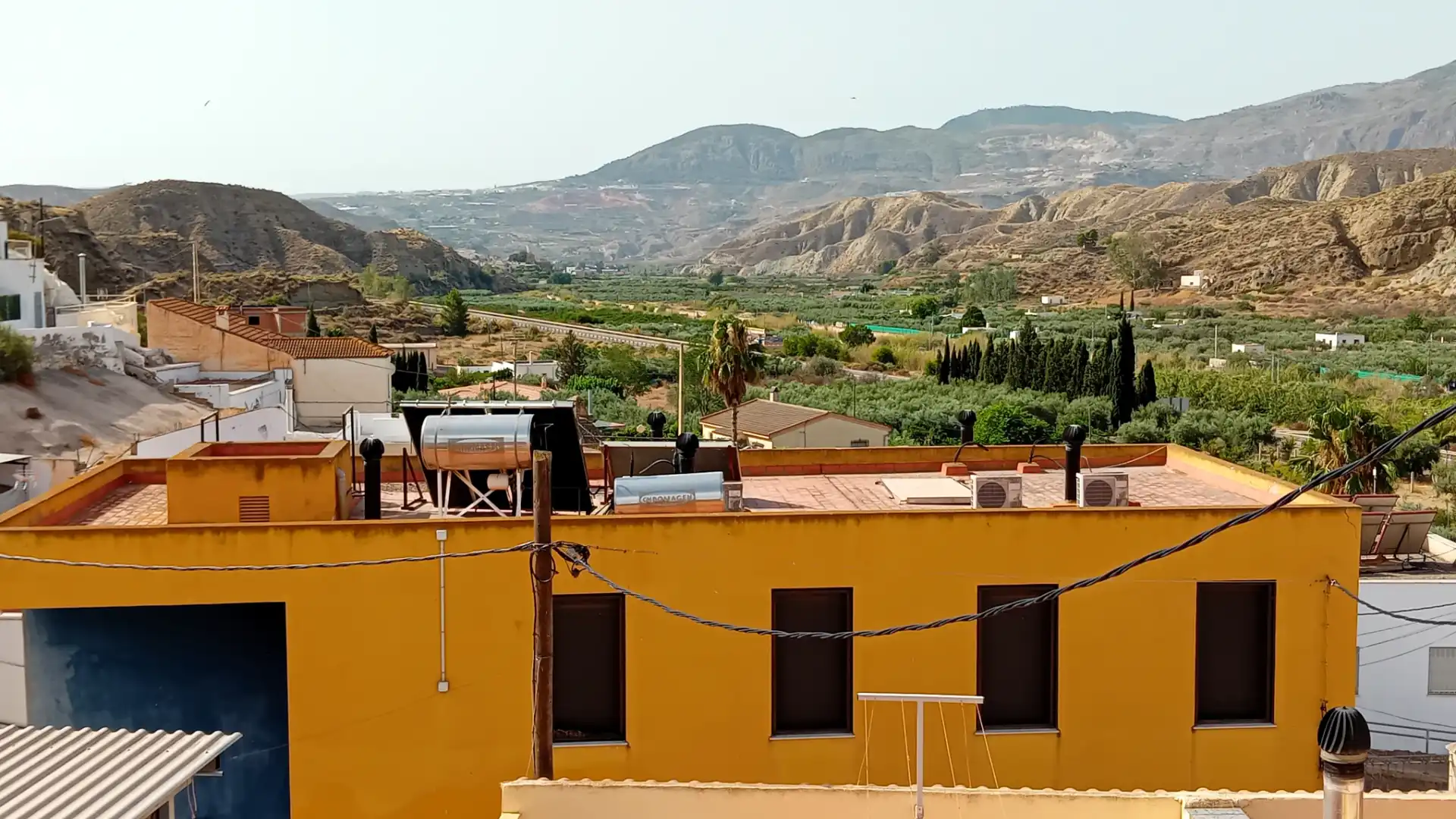 Vista exterior de Edificio en venta en Santa Cruz de Marchena