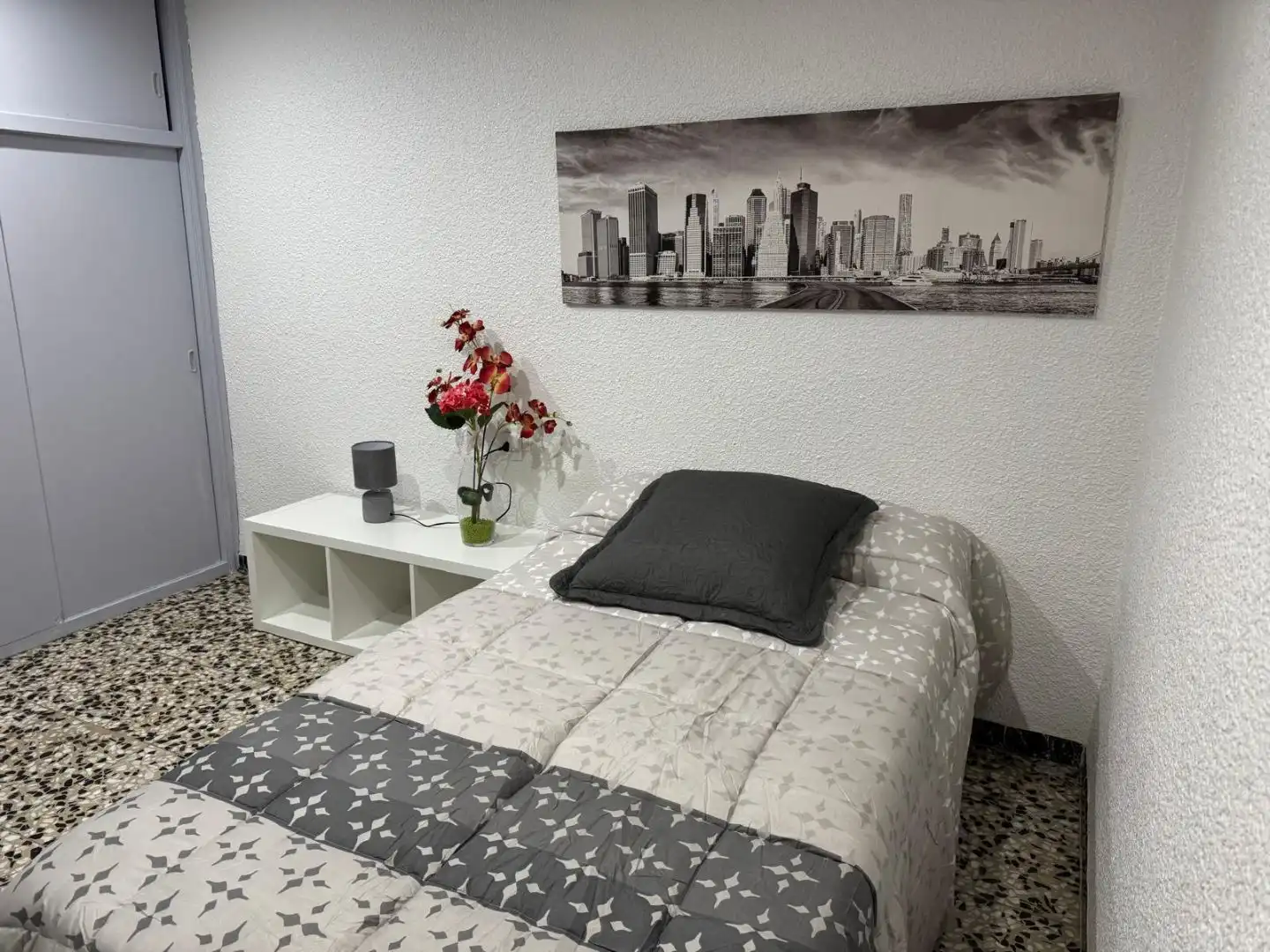 Bedroom of Flat for rent in Elche ciudad
