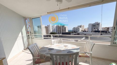 Foto 2 de Piso en venta en Calderón de la Barca, 6, Salatar, Roses