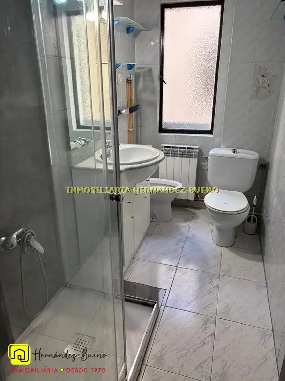 Bany de Pis en venda en San Bernardo - Carmelitas - Campus