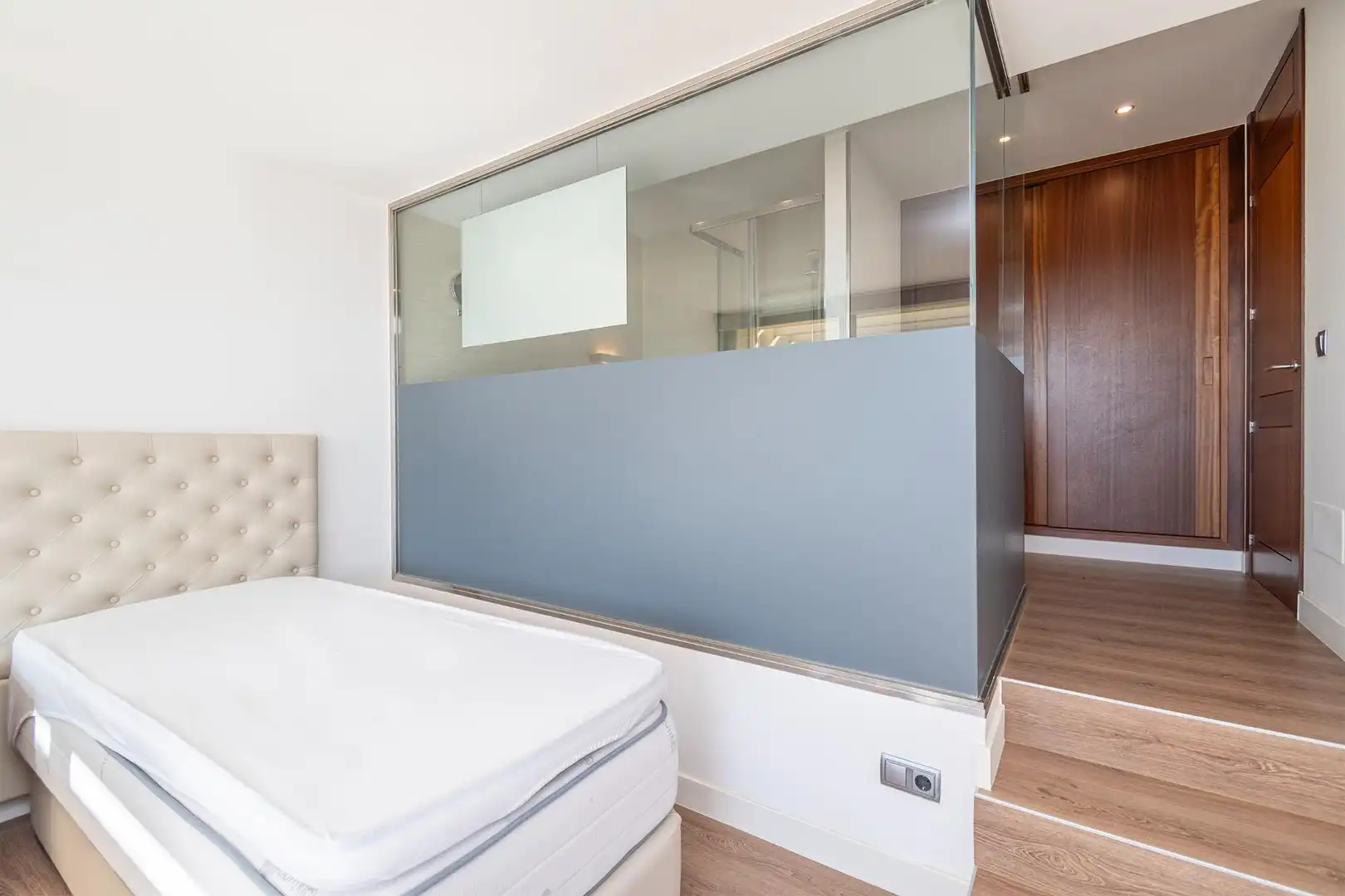 Schlafzimmer von Einfamilien-Reihenhaus zum Verkauf in Capdepera mit Klimaanlage, Privatgarten und Terrasse