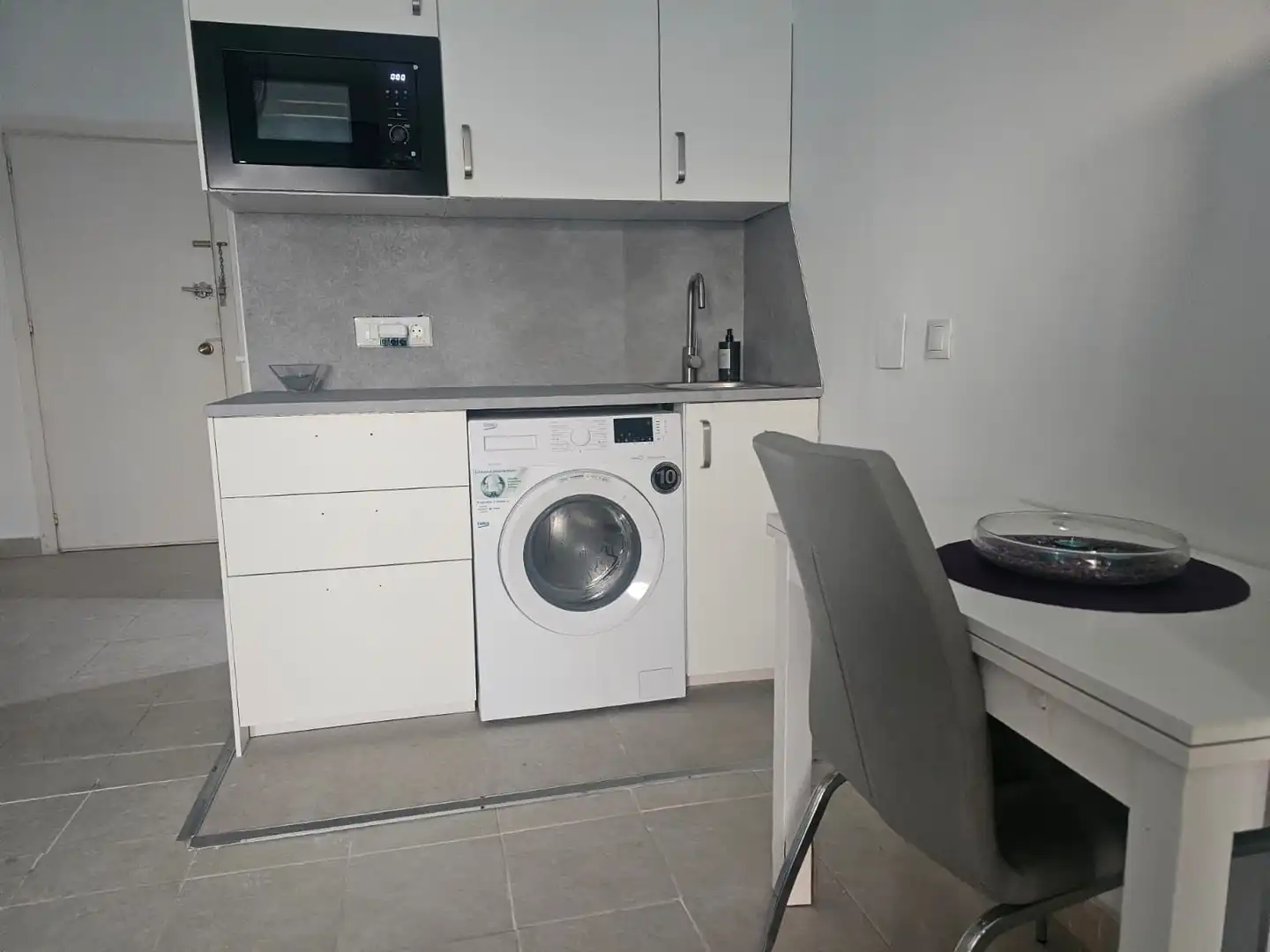 Kitchen of Study for rent in Marbella  with Air Conditioner, Furnished and Community pool
