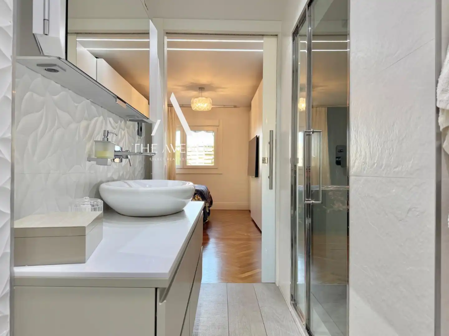 Bathroom of Flat for sale in Madrid  with Air Conditioner, Heating and Parquet flooring
