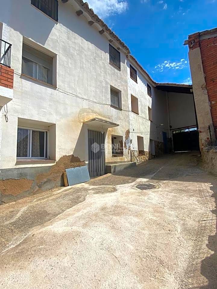 Exterior view of Country house for sale in Perales del Alfambra