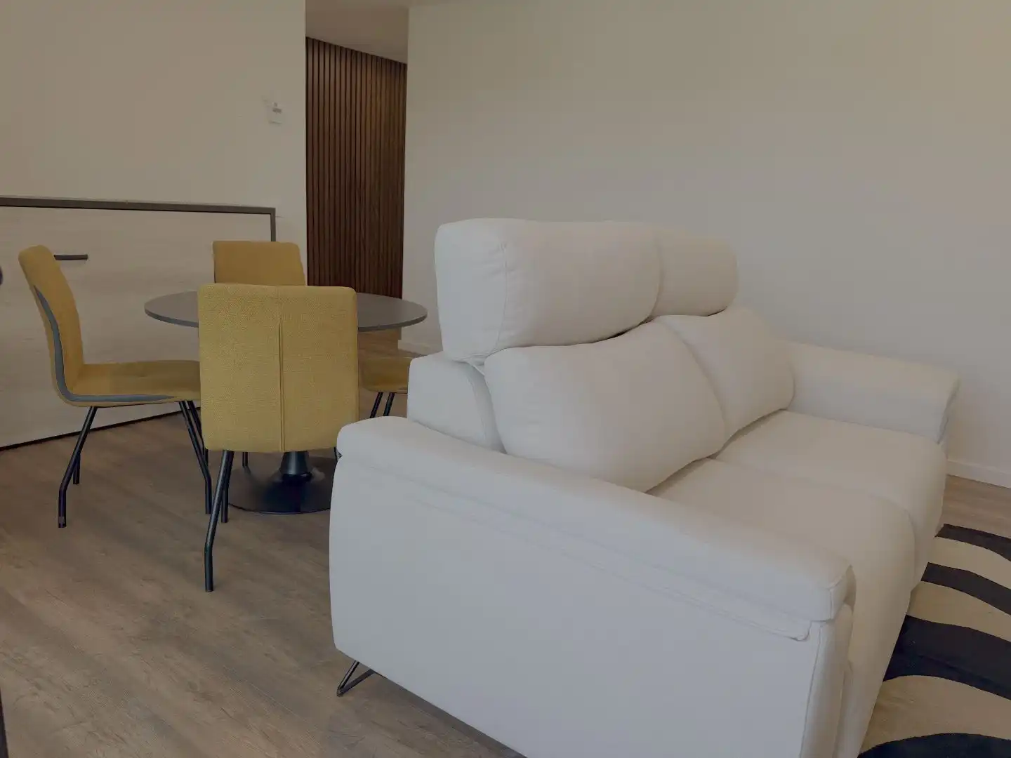 Sala de estar de Piso para compartir en Ames con Calefacción, Terraza y Amueblado