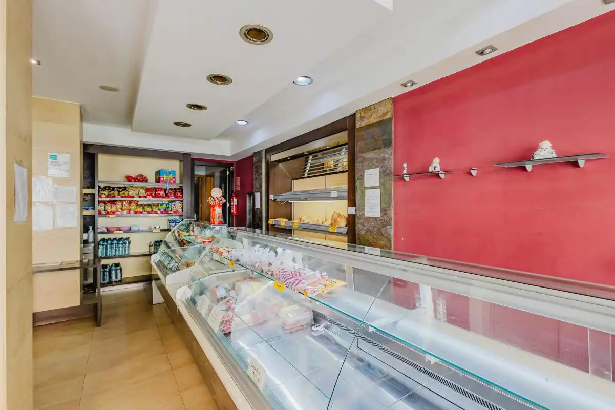 Local en venta en Marbella con Calefacción