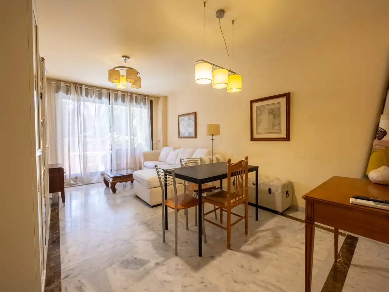 Living room of Flat for rent in Marbella  with Private garden, Terrace and Swimming Pool