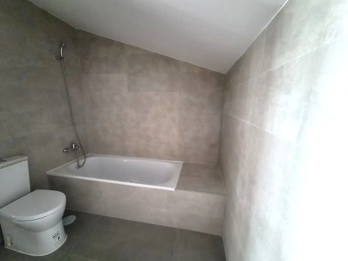 Bathroom of Attic for sale in Fuengirola  with Heating, Terrace and Storage room
