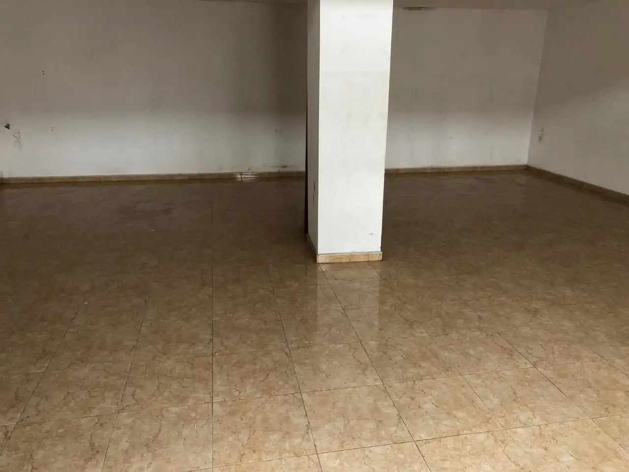 Local en venta en Melilla