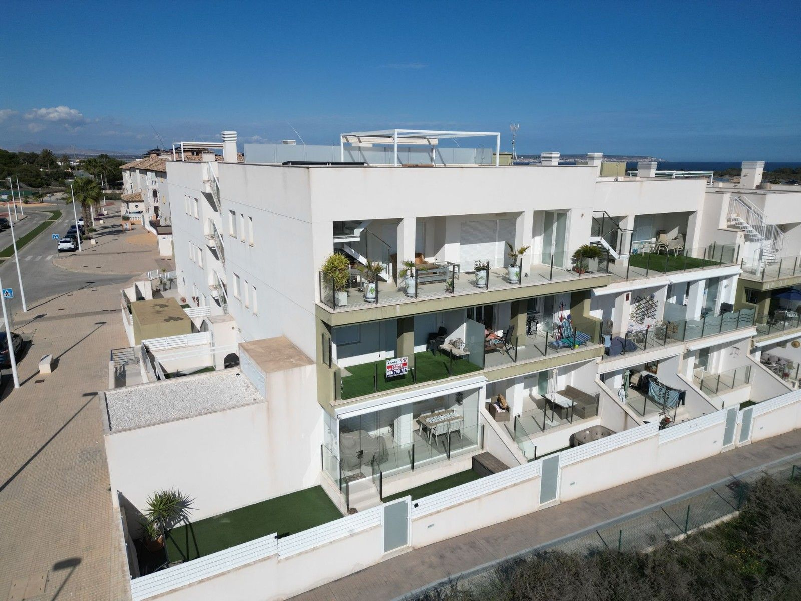 Vista exterior de Apartament en venda en Elche / Elx amb Calefacció i Piscina
