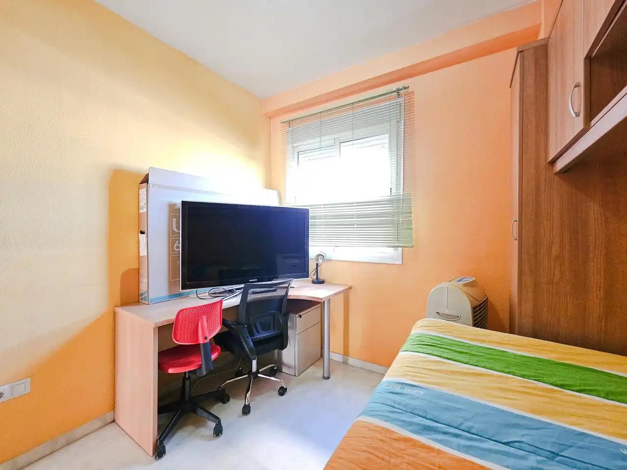 Schlafzimmer von Wohnung zum Verkauf in Alcalá de Guadaira mit Möbliert und Balkon