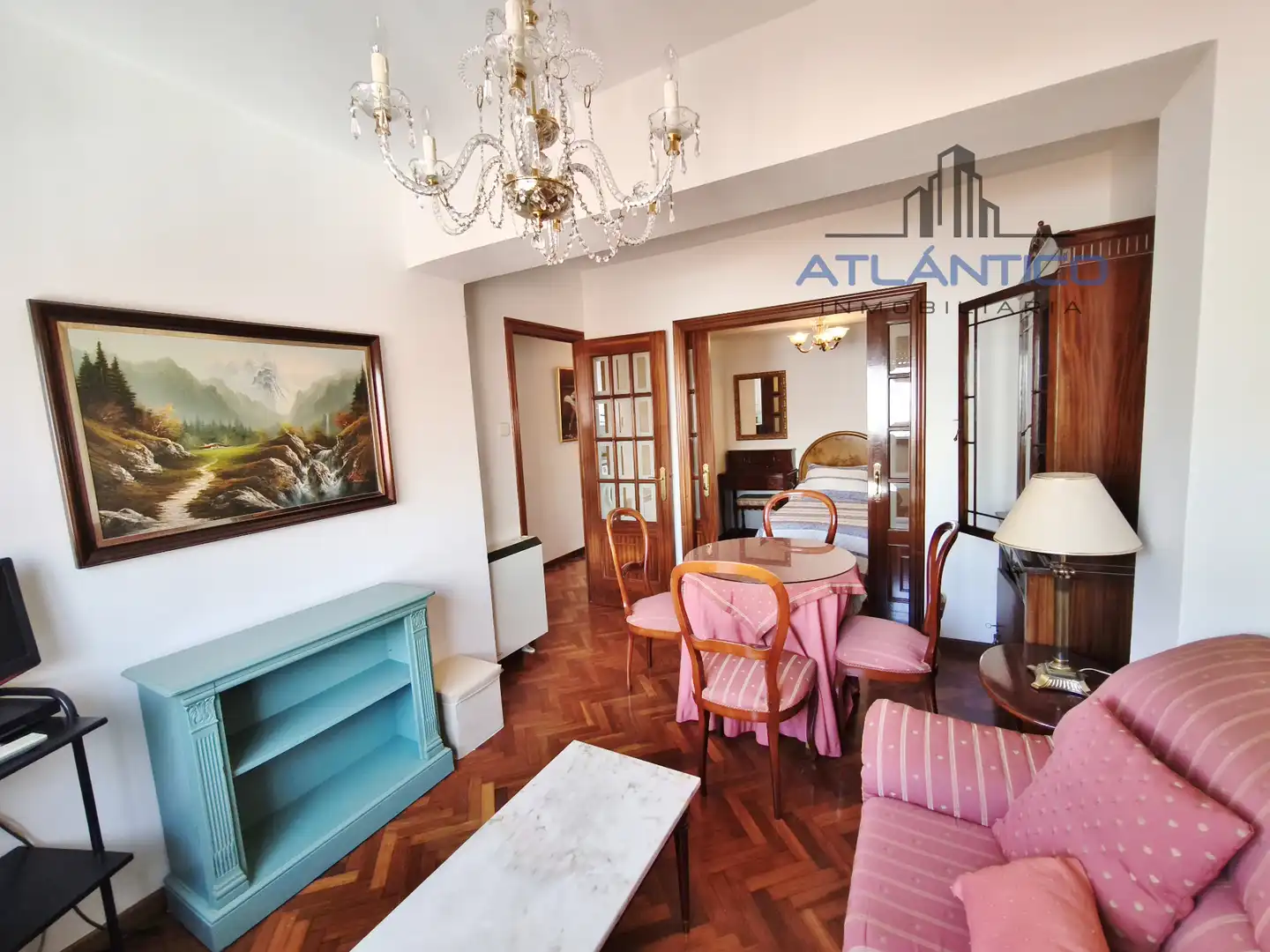 Living room of Flat for rent in A Coruña Capital   with Heating, Parquet flooring and Furnished