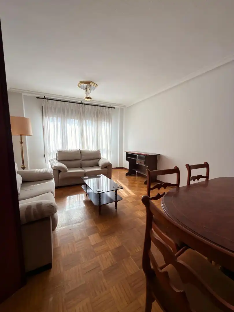 Living room of Flat for rent in Oviedo   with Heating and Furnished